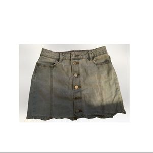 PACSUN- Super trendy prewash denim mini skirt, size 25.
